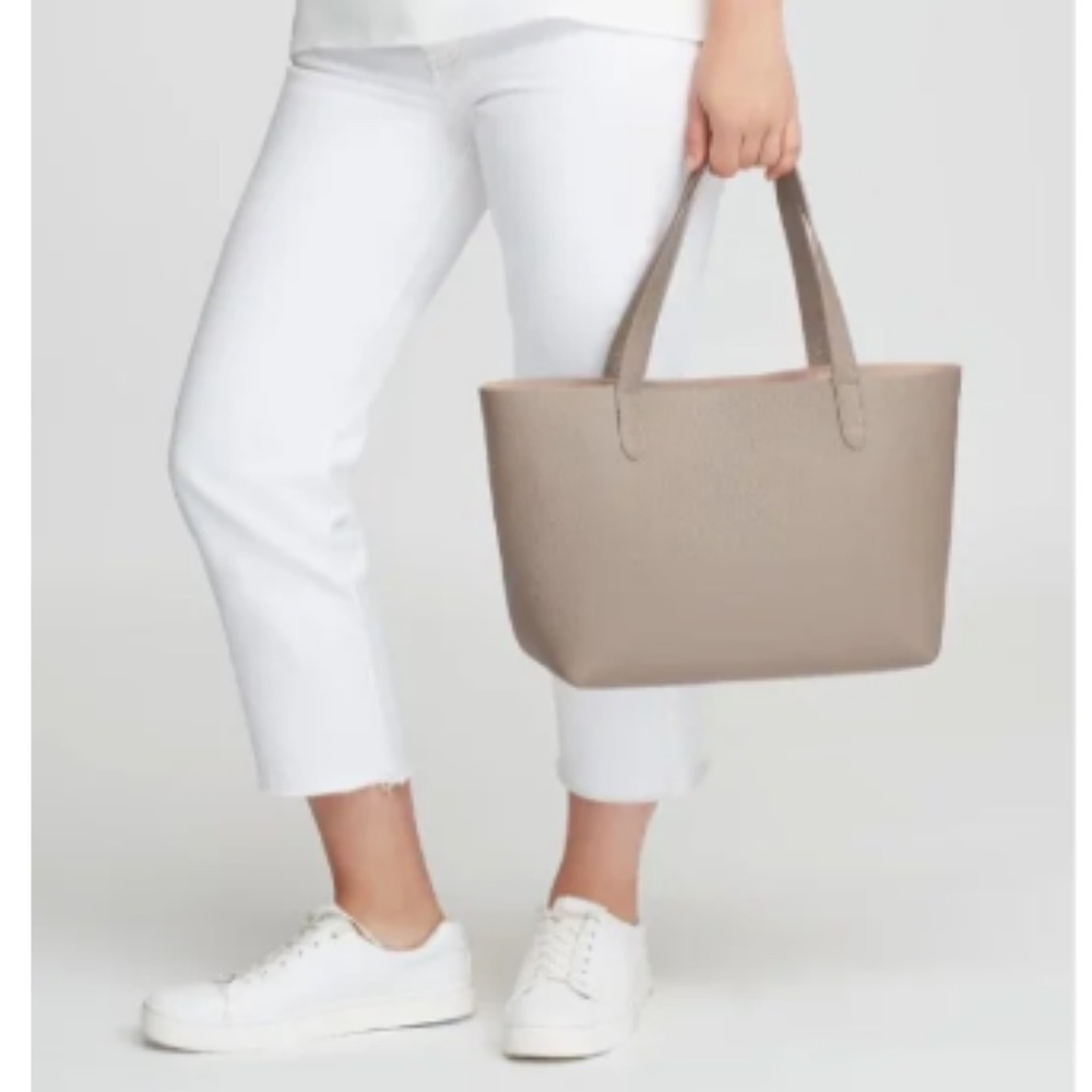 Cuyana Small Structured Tote in Stone